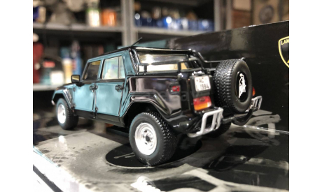 Коллекционная модель. Ламборгини Lamborghini LM002 4х4 Черный Minichamps, масштабная модель, 1:43, 1/43