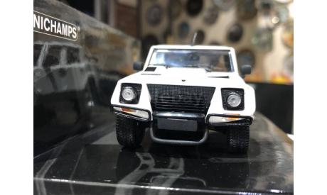 Коллекционная модель. Ламборгини Lamborghini LM002 4x4 1984 Белая Minichamps, масштабная модель, 1:43, 1/43