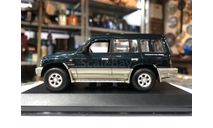 Коллекционная модель. Mitsubishi Pajero 1999 LWB 2800. Green  Minichamps, масштабная модель, scale43