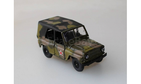 УАЗ 469 Камуфляж Агат/Моссар/Тантал  1:43, масштабная модель, scale43