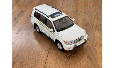 Toyota Land Cruiser 200, масштабная модель, Paudi Models, scale18