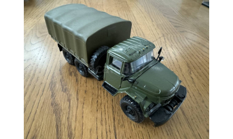 ЗиЛ-131 решетка 8 отверстий АРЕК (Элекон), масштабная модель, scale43