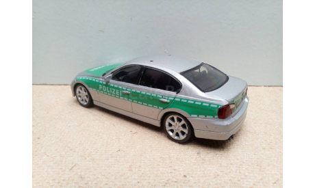 Welly BMW 330i Polizei, масштабная модель, scale43