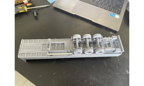КИТ - полуприцеп бортовой (прицеп) SCHMITZ - 1/43, масштабная модель, scale43, еМ, Volvo