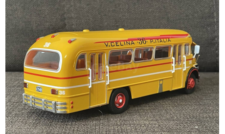 Mercedes LO 1112 / 1114 (желтый, маршрут 36) 1968  - IXO 1/43, масштабная модель, scale43, IXO Road (серии MOC, CLC), Mercedes-Benz