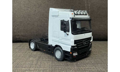 ТЯГАЧ Mercedes Actros MP2 (белый)  - IXO  1/43, масштабная модель, 1:43, IXO Road (серии MOC, CLC), Mercedes-Benz