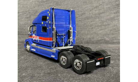 VOLVO VN 670 тягач + прицеп - #23 IXO 1/43, масштабная модель, scale43, IXO грузовики (серии TRU)