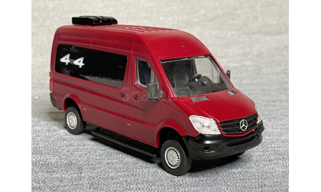 Mercedes Sprinter 4x4 (красный микроавтобус) - ТТ+ конверсия  1/43, масштабная модель, scale43, TemaToys, Mercedes-Benz