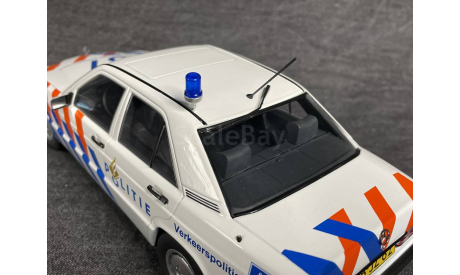 SALE !! 1/18 Mercedes 190E  Verkehrspolizei Niederlande (W201) 1993, масштабная модель, Mercedes-Benz, Triple9, scale18