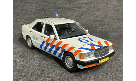 SALE !! 1/18 Mercedes 190E  Verkehrspolizei Niederlande (W201) 1993, масштабная модель, Mercedes-Benz, Triple9, scale18