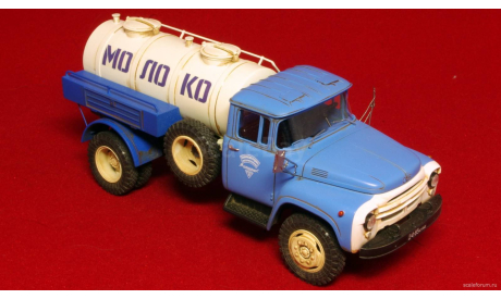 SL167S1 АЦМ-28, автоцистерна для перевозки молока на шасси ЗиЛ-130, со следами эксплуатации, масштабная модель, СарЛаб, scale43