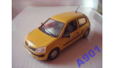 (233)  1:43   Renault Clio II 2002г U N, масштабная модель, 1/43, Universal Hobbies