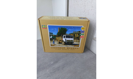 Самосвал МАЗ-5551 (поздний), сборная модель автомобиля, AVD Models, scale43