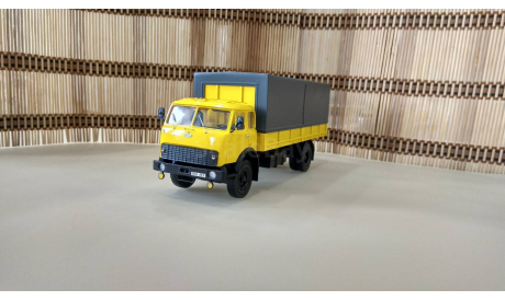 МАЗ 53352  Ad-modum 1:43, масштабная модель, scale43