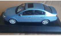 VOLKSWAGEN  PASSAT SALON  2005  BLUE METALLIC  -  MINICHAMPS -SE by VW, масштабная модель, 1:43, 1/43