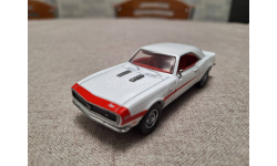 Chevrolet Camaro SS396 white-red 1968 (Matchbox) 1/43