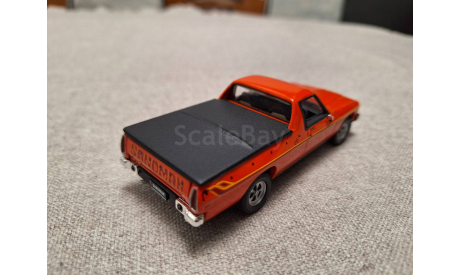 Holden HX Sandman 1976 mandarin red (Classic Carlectables) 1/43, масштабная модель, scale43