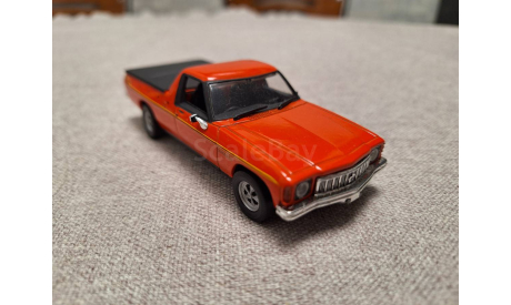 Holden HX Sandman 1976 mandarin red (Classic Carlectables) 1/43, масштабная модель, scale43