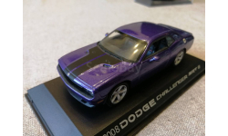 Dodge Challenger SRT8 2008г. crazy plum (Norev)