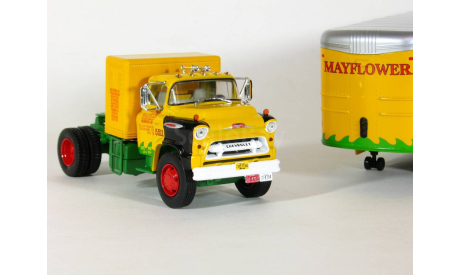 Chevrolet 9700 LCF (9100) + полуприцеп фургон, Mayflower, 1956 - Altaya American Truck - 1:43, масштабная модель, scale43