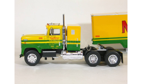 International Transtar 4370 6x4 + полуприцеп фургон джамбо, Mayflower, 1975 - Altaya American Truck - 1:43, масштабная модель, scale43