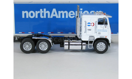 Freightliner FLA 9664 6x4 + полуприцеп фургон джамбо, NorthAmerican, 1985 - Altaya American Truck - 1:43, масштабная модель, scale43