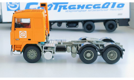 Volvo F12 6x2 с полуприцепом Lamberet рефрижератор, Совтрансавто, 1977 - SSM - 1:43, масштабная модель, scale43, Start Scale Models (SSM)