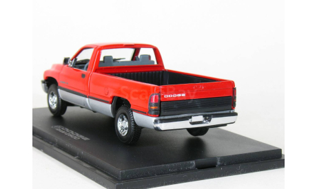 Dodge RAM 2500 V10 Magnum Pick Up, red-silver, 1995 - Universal Hobbies - 1:43, масштабная модель, scale43