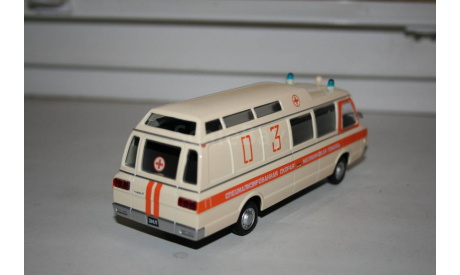 1/43 ЗИЛ-118КА - Авто Легенды СССР и Соцстран №245, масштабная модель, БРОНЕВИК, DeAgostini, scale43