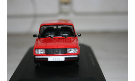 1/43 ВАЗ-LADA-2105 (1983) - ALTAYA, масштабная модель, scale43