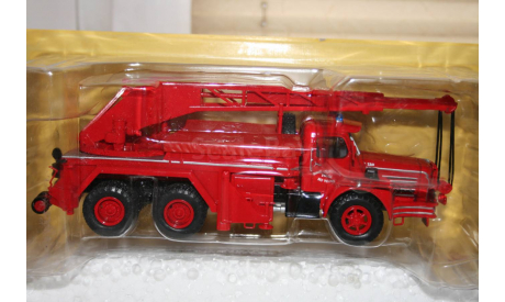 1/43 Magirus-Berliet sur TBO 15 - Camion-Citerne d’Intervention de 15 Tonnes (пожарный) - HACHETTE, масштабная модель, scale43