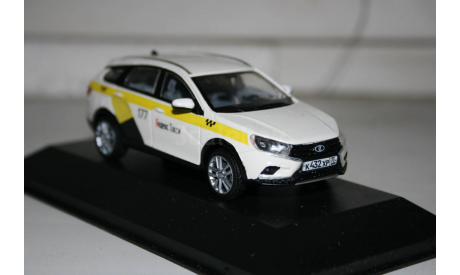 1/43 LADA VESTA SW CROSS Такси- Яндекс - Конверсия, масштабная модель, DeAgostini, scale43