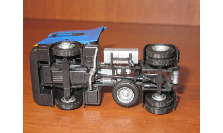Scania 124L седельный тягач, 1995, 1/87. Herpa, масштабная модель, scale87