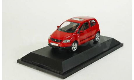 1:43 VW Fox 2005 red, масштабная модель, 1/43, Schuco, Volkswagen