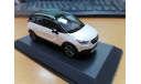 1:43 Opel Crossland X 2018 белый с черным арт.OC11017, масштабная модель, E-Scale, scale43