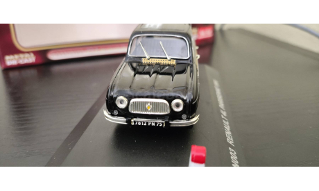 Renault 4L Parisienne 1964 Vitesse, масштабная модель, scale43
