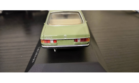 Mercedes 230 E 230E W123 Minichamps, масштабная модель, Mercedes-Benz, scale43