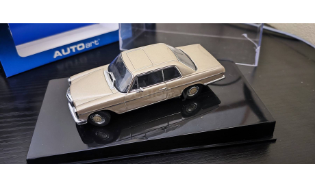 Mercedes /8 280C Coupe W114 1972  Autoart, масштабная модель, Mercedes-Benz, scale43