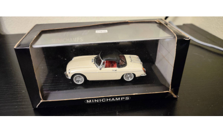 MGB Cabriolet Softtop 1962-69 Minichamps, масштабная модель, scale43