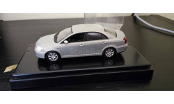 Toyota Avensis Sedan 2002 Minichamps