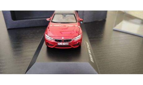 BMW M4 Coupe F82 Herpa, масштабная модель, 1:43, 1/43