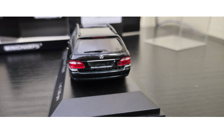 Mercedes E-class T-modell  W211 2003 Minichamps, масштабная модель, scale43, Mercedes-Benz