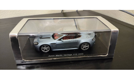 Aston Martin Vantage V12 2009 Spark, масштабная модель, scale43