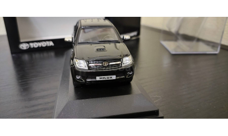 Toyota HiLux  Minichamps, масштабная модель, scale43