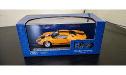 Ford GT 2003 Minichamps