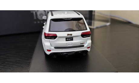 Jeep Grand Cherokee SRT8  TOP-Marques Дефект, масштабная модель, scale43