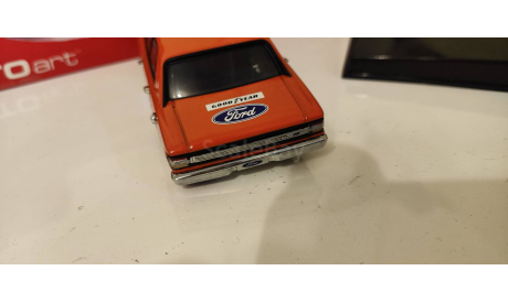 Ford Falcon XY GTHO 1972 Autoart Дефект, масштабная модель, scale43