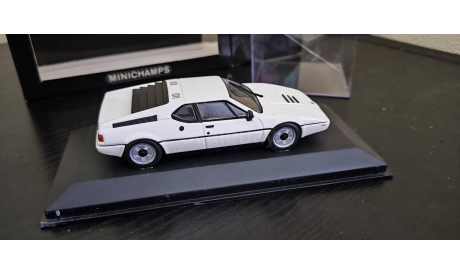 BMW M1 Street 1978 Minichamps, масштабная модель, scale43