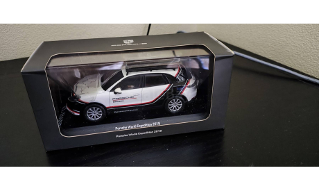 Porsche Cayenne World  Expedition 2018 Minichamps, масштабная модель, scale43
