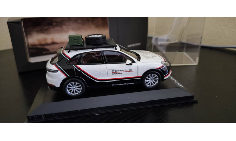 Porsche Cayenne World  Expedition 2018 Minichamps, масштабная модель, scale43